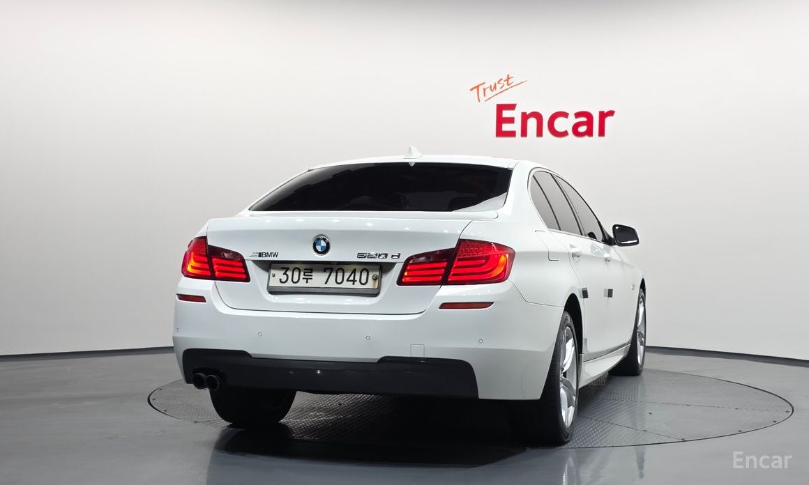 BMW 5 Series F10 520D thumbnail 2