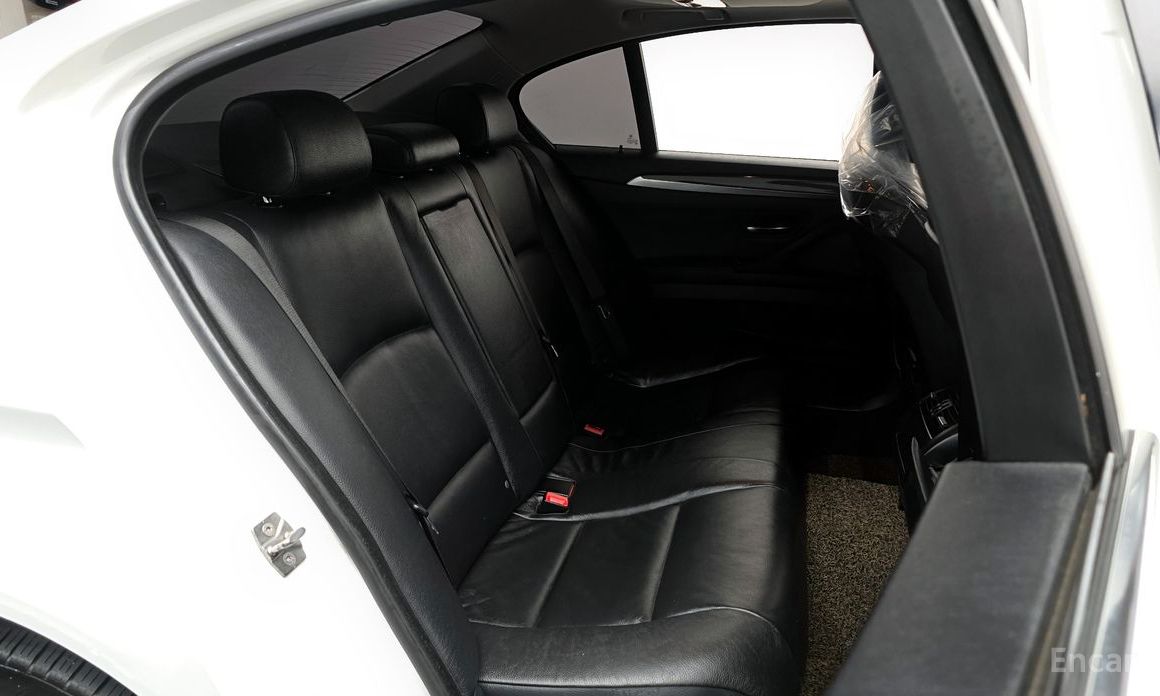 BMW 5 Series F10 520D thumbnail 17