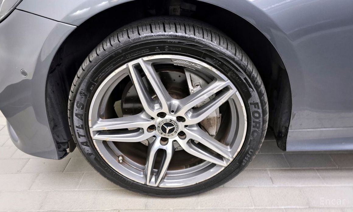 Mercedes E220D COUPE thumbnail 5