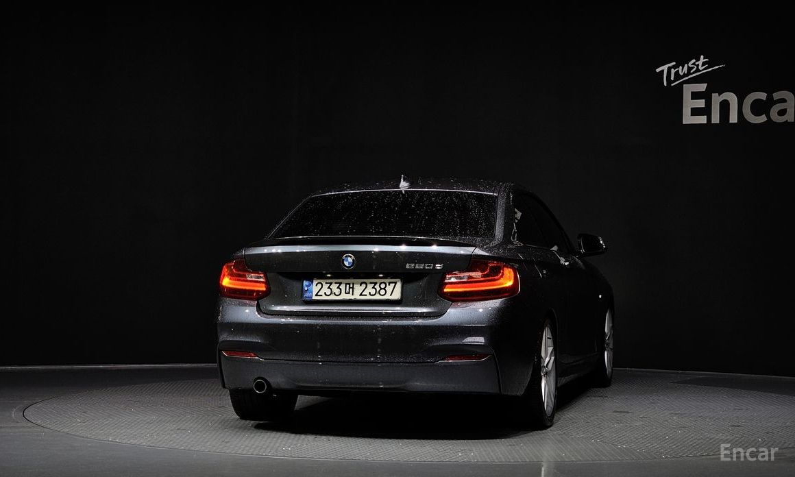 BMW F22 220D M-PACK/RED INTERIOR/PANO/CAMERA thumbnail 4
