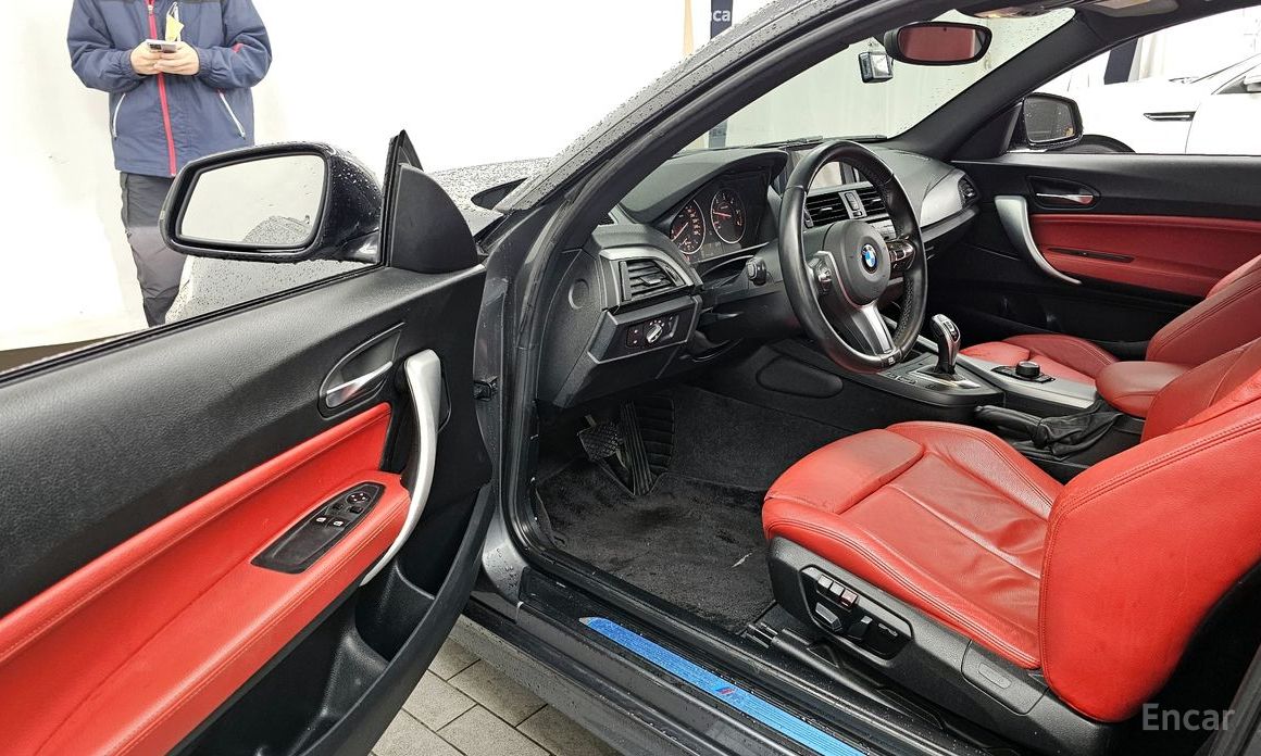 BMW F22 220D M-PACK/RED INTERIOR/PANO/CAMERA thumbnail 8