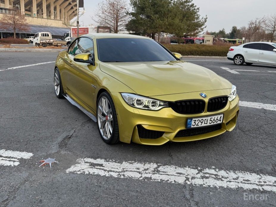 BMW M4 F82 Convertible thumbnail 3