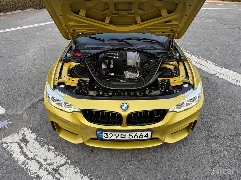 BMW M4 F82 Convertible thumbnail 4