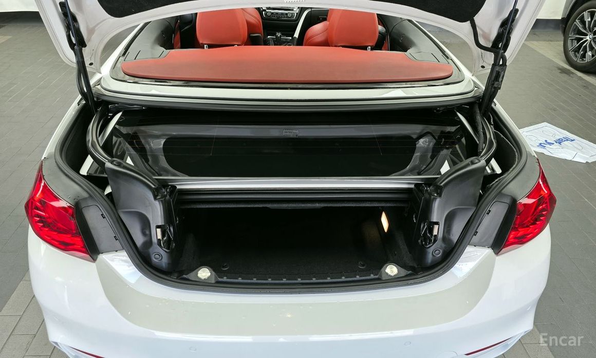 BMW M4 F82 Convertible Performance Silencer Edition thumbnail 7