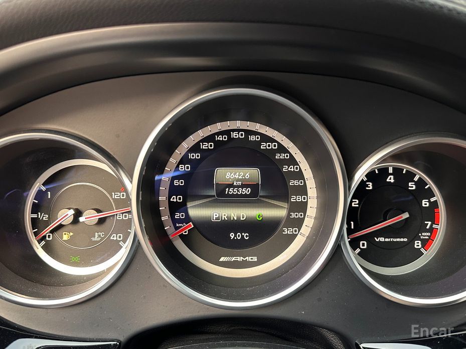 Mercedes-Benz CLS-Class CLS63 AMG 2013 thumbnail 6