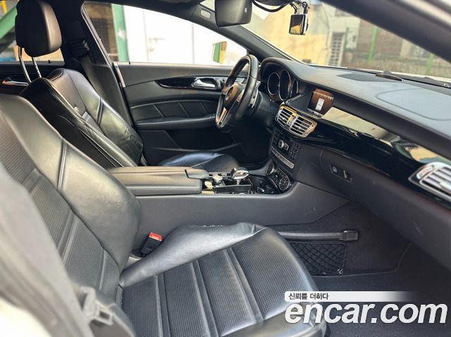 Mercedes-Benz CLS-Class CLS63 AMG 2013 thumbnail 9