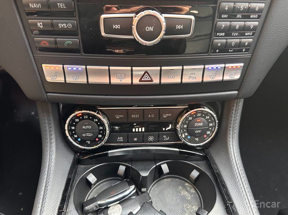 Mercedes-Benz CLS-Class CLS63 AMG 2013 thumbnail 13