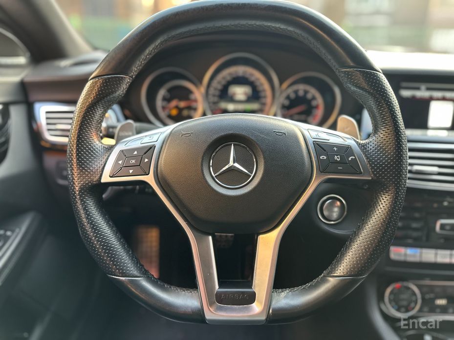 Mercedes-Benz CLS-Class CLS63 AMG 2013 thumbnail 17