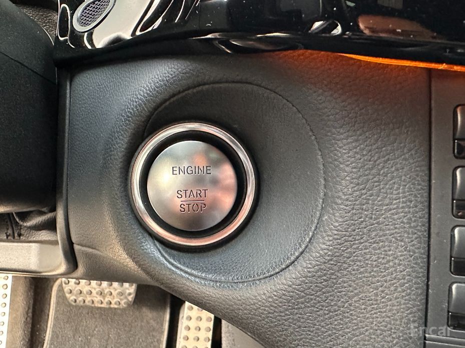 Mercedes-Benz CLS-Class CLS63 AMG 2013 thumbnail 18