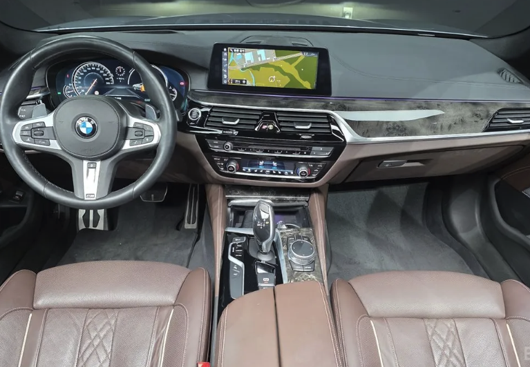 BMW 540i G30 xDrive M Sport PLUS thumbnail 7