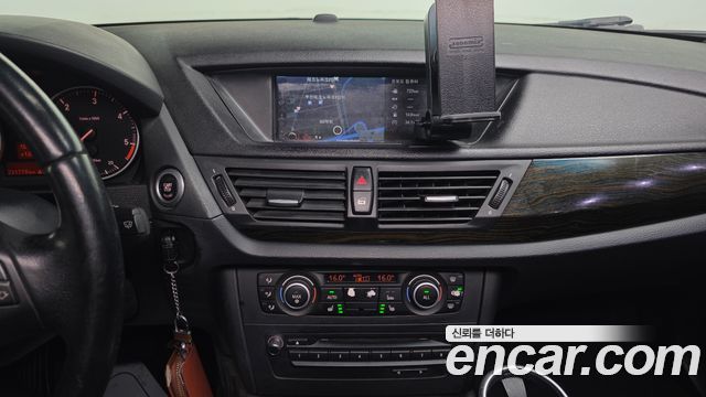 BMW X1 xDrive 20d 2011 thumbnail 14