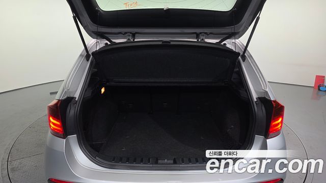 BMW X1 xDrive 20d 2011 thumbnail 20