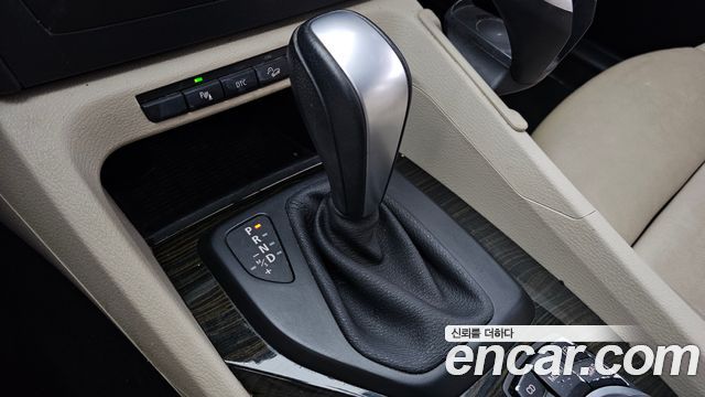 BMW X1 xDrive 23d 2010 thumbnail 9