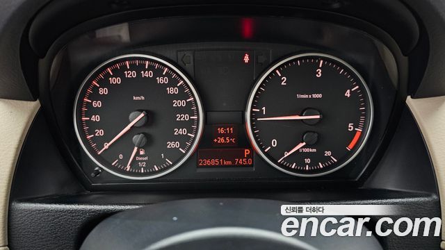BMW X1 xDrive 23d 2010 thumbnail 8