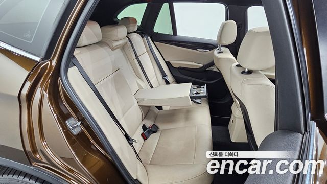 BMW X1 xDrive 23d 2010 thumbnail 11