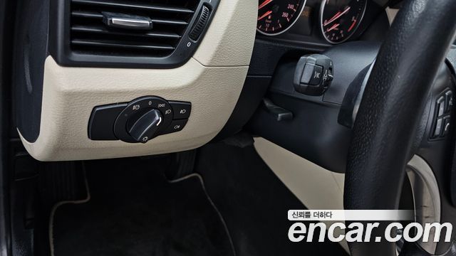 BMW X1 xDrive 23d 2010 thumbnail 16