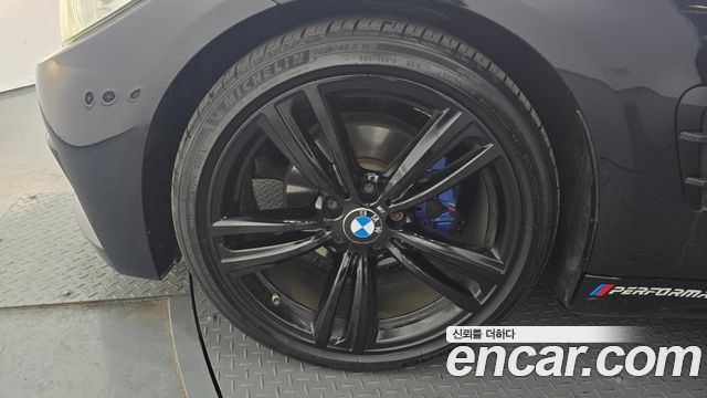 BMW 4-Series 420d M 스포츠 쿠페 2015 thumbnail 5