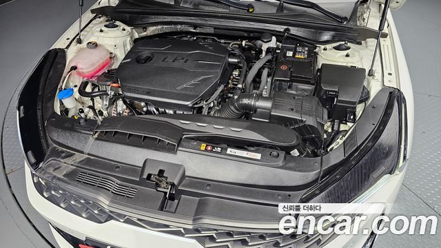 Kia K5 2.0 LPI 2023 thumbnail 6