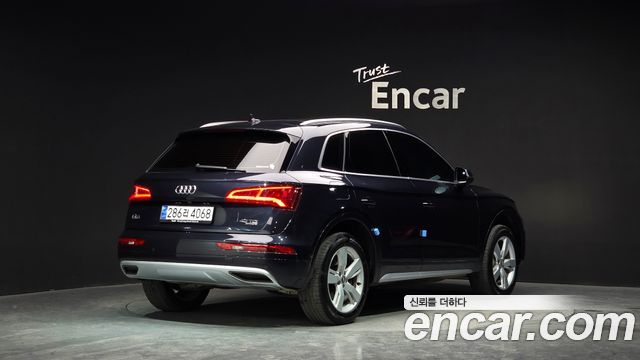 Audi Q5 40 TDI 콰트로 프리미엄 2020 thumbnail 2