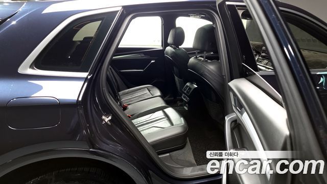 Audi Q5 40 TDI 콰트로 프리미엄 2020 thumbnail 12