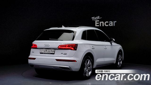 Audi Q5 45 TFSI 콰트로 프리미엄 2020 thumbnail 2
