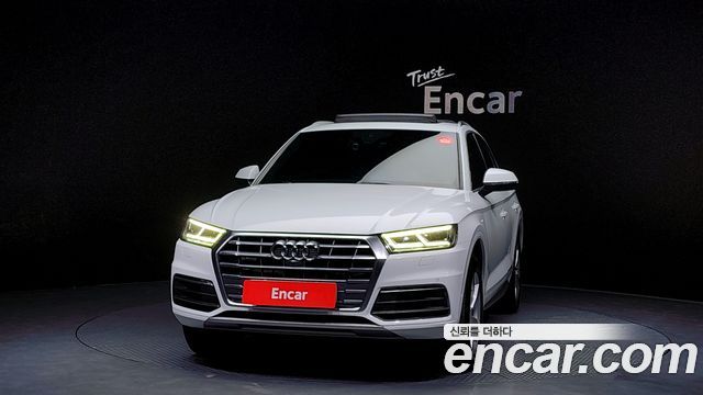 Audi Q5 45 TFSI 콰트로 프리미엄 2020 thumbnail 3