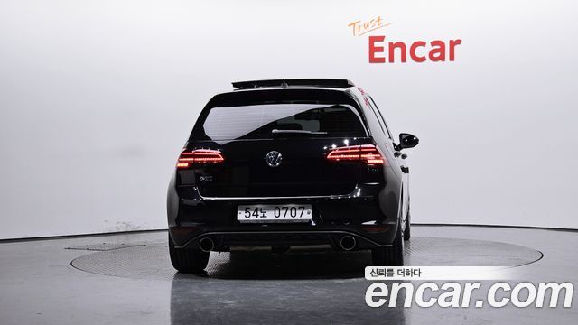 Volkswagen Golf 2.0 GTI 2014 thumbnail 4