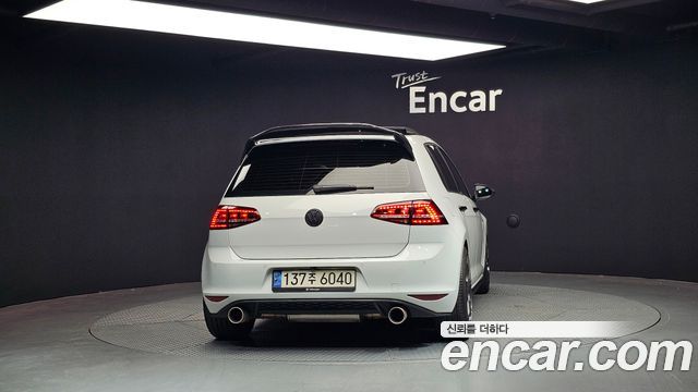 Volkswagen Golf 2.0 GTI 2015 thumbnail 4