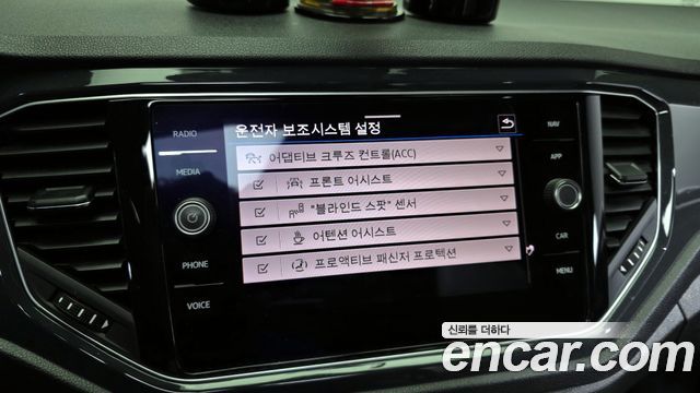 Volkswagen T-Roc 2.0 TDI 프레스티지 2021 thumbnail 16