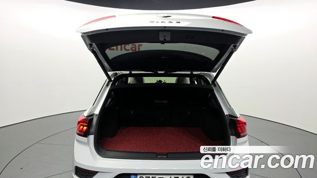Volkswagen T-Roc 2.0 TDI 프레스티지 2021 thumbnail 20