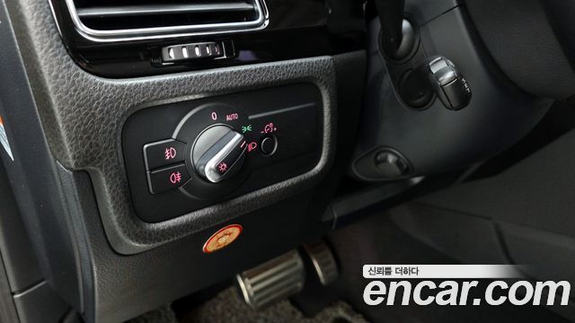 Volkswagen Touareg V8 4.2 TDI R-Line 2013 thumbnail 16