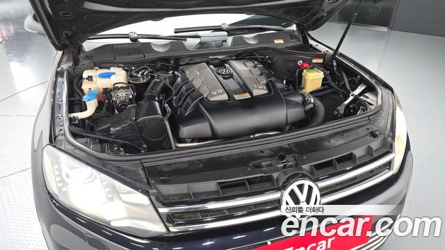 Volkswagen Touareg V6 3.0 TDI 블루모션 2014 thumbnail 6