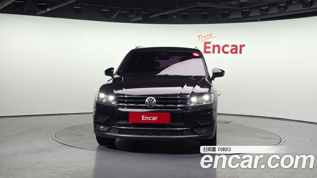 Volkswagen Tiguan 2.0 TDI 프리미엄 2018 thumbnail 3