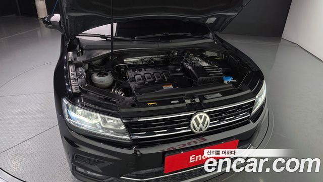Volkswagen Tiguan 2.0 TDI 프리미엄 2018 thumbnail 6