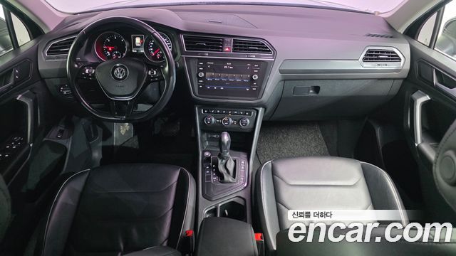 Volkswagen Tiguan 2.0 TDI 프리미엄 2018 thumbnail 7