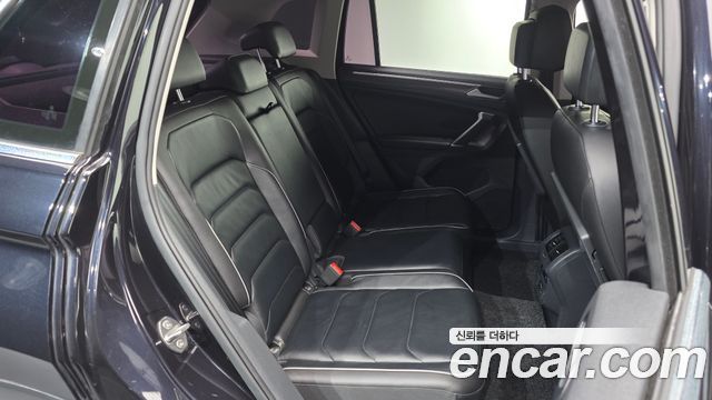 Volkswagen Tiguan 2.0 TDI 프리미엄 2018 thumbnail 12