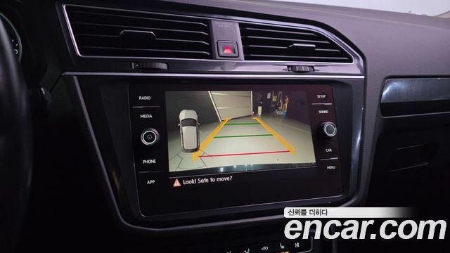 Volkswagen Tiguan 2.0 TDI 프리미엄 2018 thumbnail 15