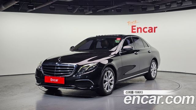 Mercedes-Benz E-Class E220d 익스클루시브 2017 - Image 1