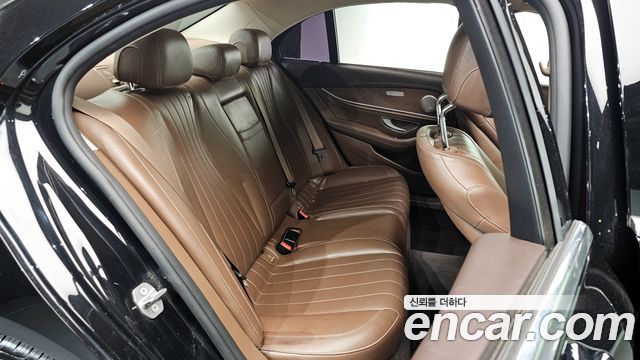 Mercedes-Benz E-Class E220d 익스클루시브 2017 thumbnail 12