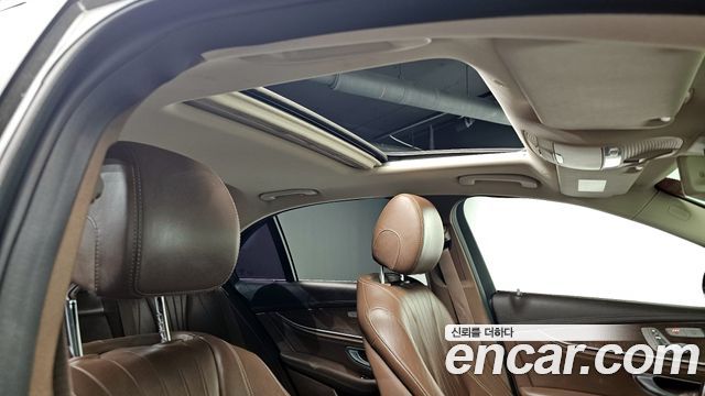Mercedes-Benz E-Class E220d 익스클루시브 2017 thumbnail 18