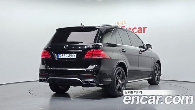 Mercedes-Benz GLE-Class GLE350 d 4MATIC 2016 thumbnail 2