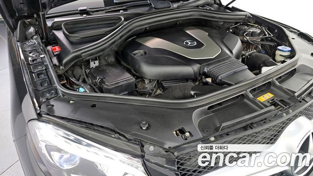 Mercedes-Benz GLE-Class GLE350 d 4MATIC 2016 thumbnail 6