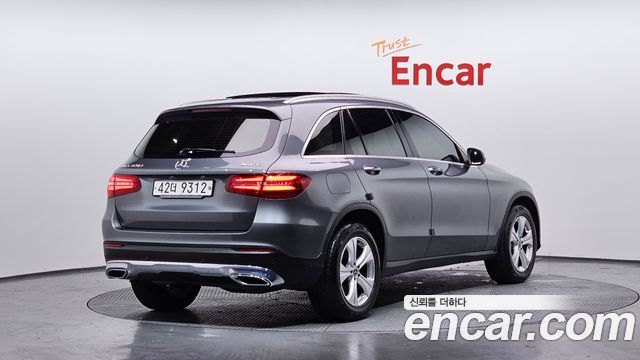 Mercedes-Benz GLC-Class GLC220 d 4MATIC 2018 thumbnail 2