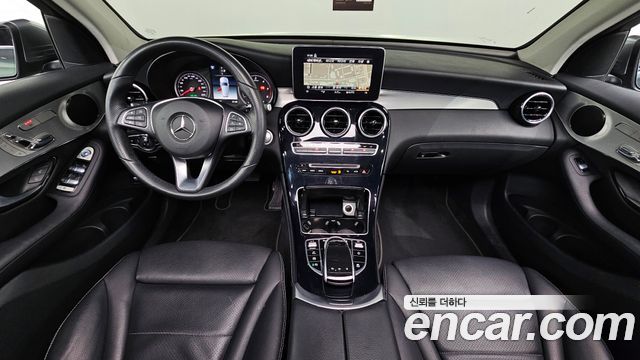 Mercedes-Benz GLC-Class GLC220 d 4MATIC 2018 thumbnail 7