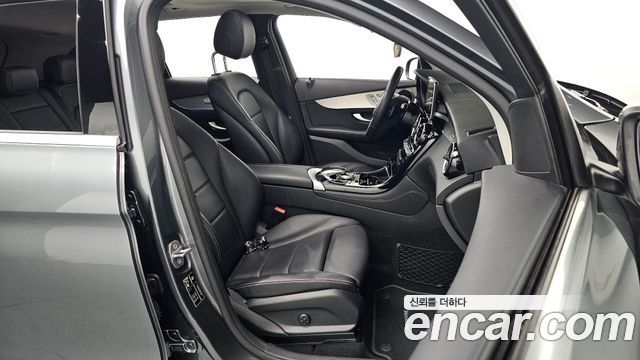 Mercedes-Benz GLC-Class GLC220 d 4MATIC 2018 thumbnail 10