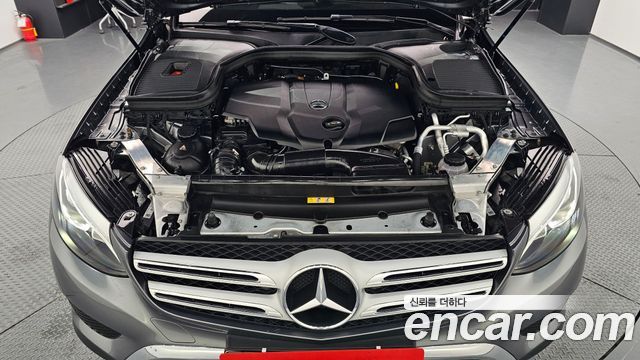 Mercedes-Benz GLC-Class GLC220 d 4MATIC 2018 thumbnail 6