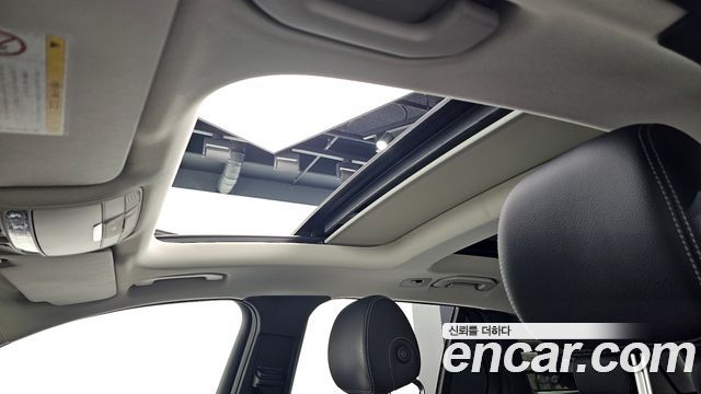 Mercedes-Benz GLC-Class GLC220 d 4MATIC 2018 thumbnail 16