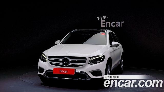 Mercedes-Benz GLC-Class GLC220 d 4MATIC 2017 thumbnail 3