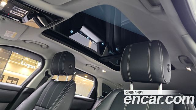 Land Rover Range Rover Velar 2.0 D240 SE 2018 thumbnail 18