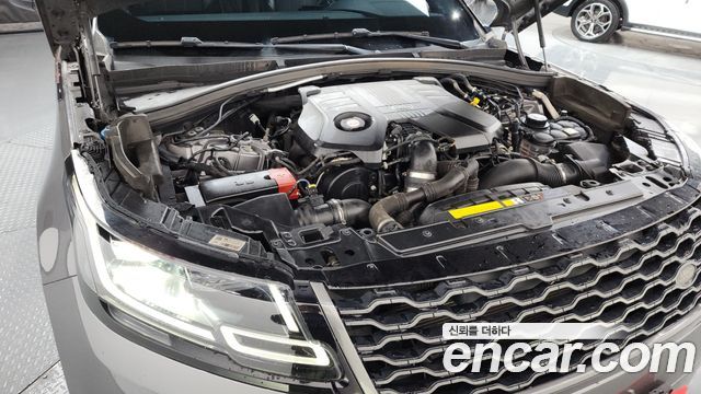 Land Rover Range Rover Velar 3.0 D300 R-다이나믹 SE 2018 thumbnail 6